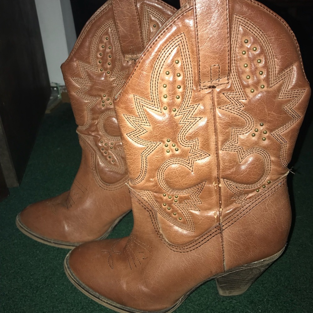 Mia Cowboy boots